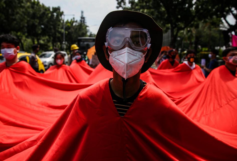 A Sea of Blood
flows through central Jakarta during the Asia Climate Rally.
